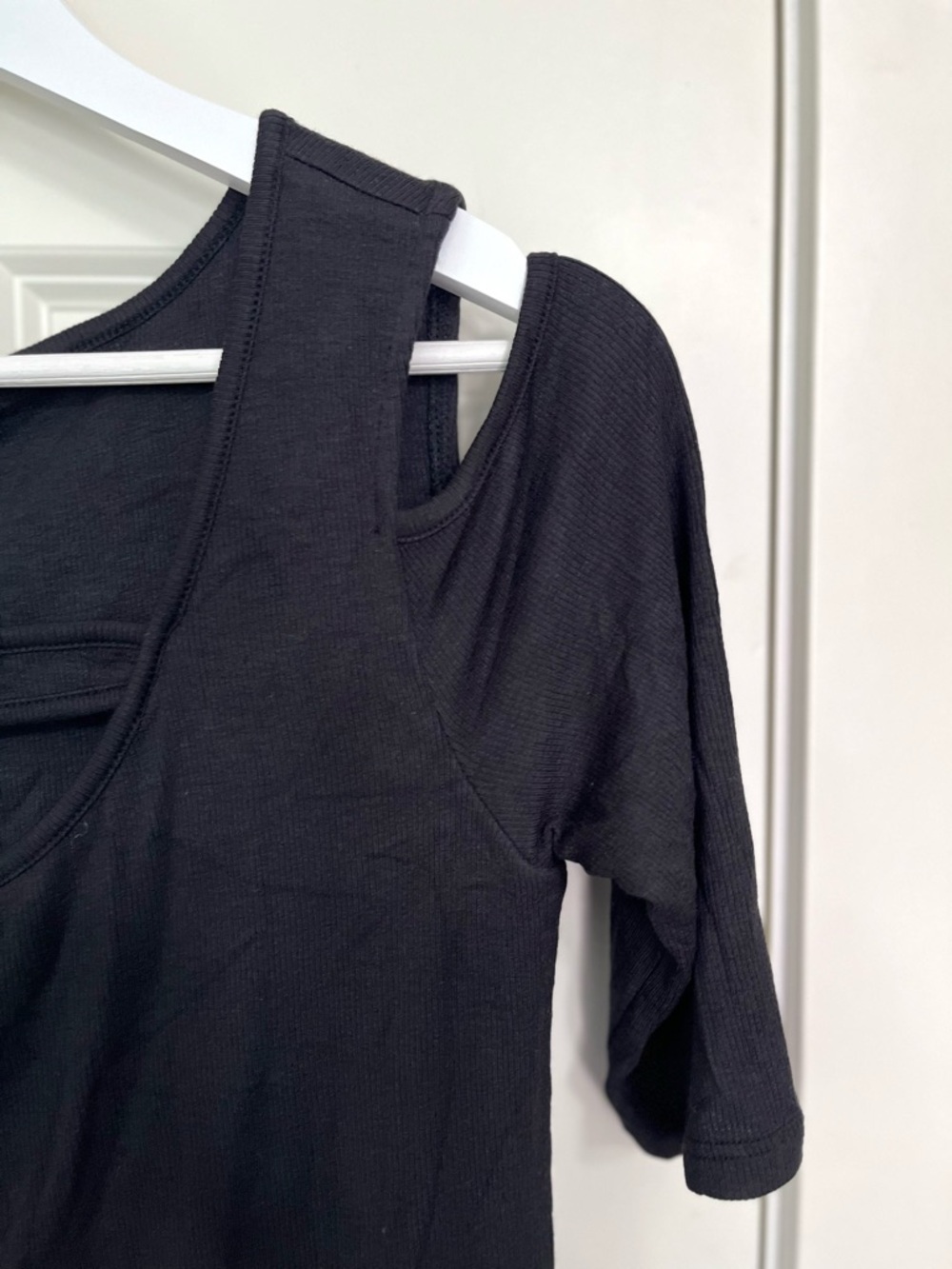 Goldray Asymmetrical Cold Shoulder Ribbed Top NWOT - Picture 2 of 6